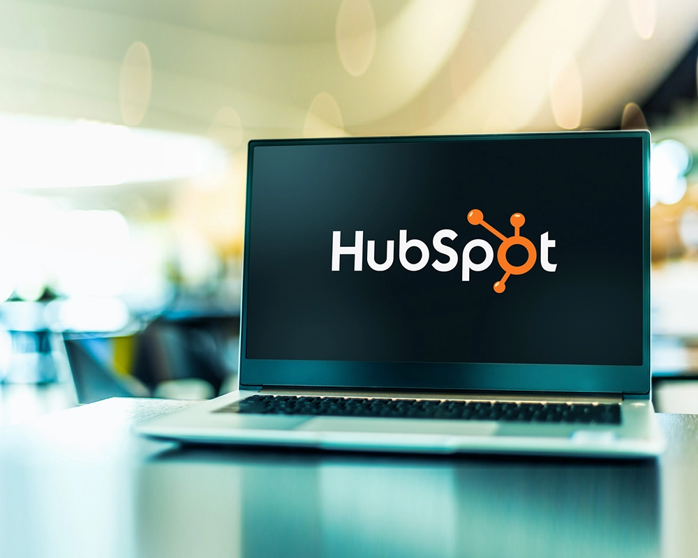 Hubspot CRM là gì? Tính năng, Lợi ích, Ai nên dùng & Cách sử dụng 4 Phần mềm HubSpot CRM miễn phí, trả phí