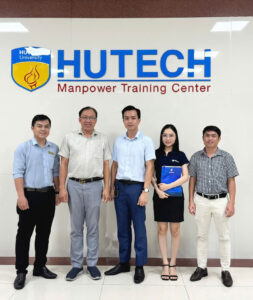 InterData đồng hành cùng sinh viên HUTECH