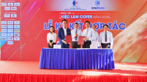 Lễ ký kết MOU giữa InterData và Trường Cao đẳng Kinh tế Đối ngoại