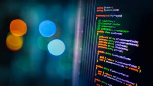 Source code là gì? Vai trò, phân loại & cách xem mã nguồn