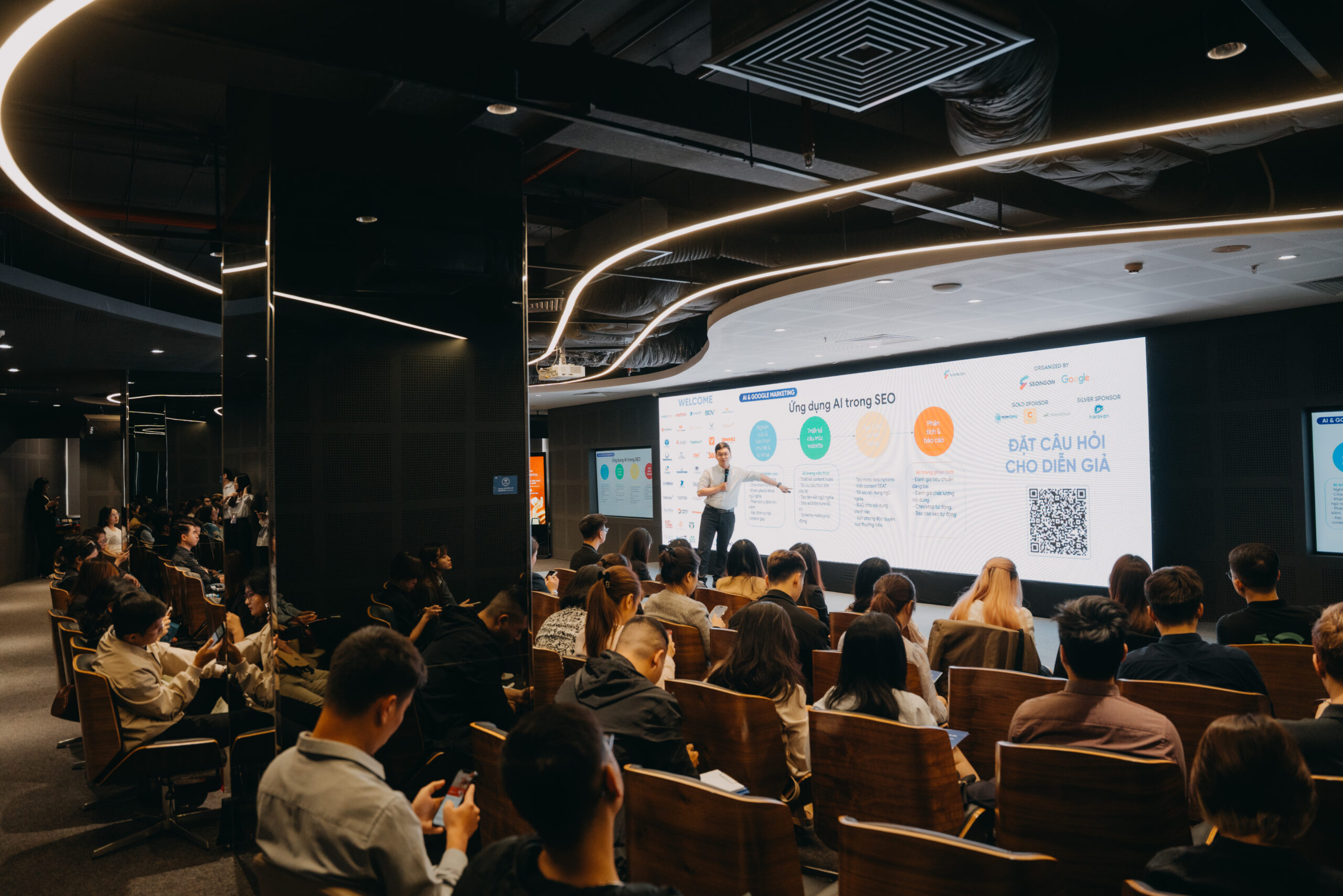 InterData đồng hành cùng sự kiện AI & Google Marketing: Actions for Success 2 Sự kiện AI & Google Marketing Actions for Success