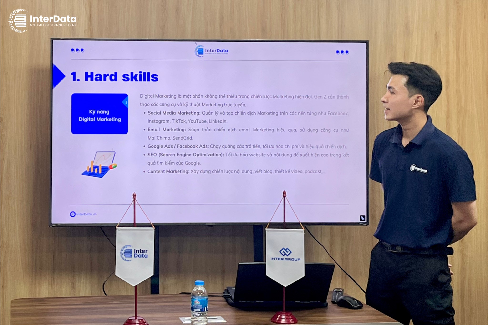 InterData chào đón sinh viên khóa D24 Học viện Công nghệ Bưu chính Viễn thông 2 Workshop dành riêng cho sinh viên từng ngành