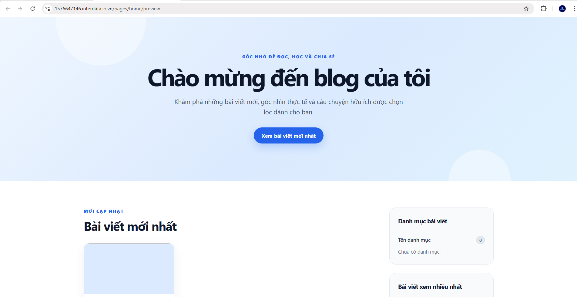 Hướng Dẫn Vibe Coding Blog Có CMS Với EzyPlatform - Cách Tạo Blog Bằng AI 6 Cửa sổ Preview Page hiển thị trang chủ blog trong trình duyệt